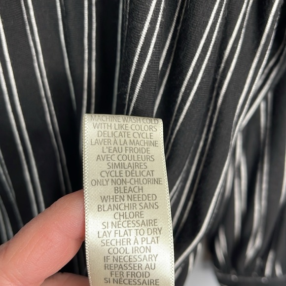 Max Studio Striped Tunic Top Black White Tied Sleeve Cuffs Stretch Plus Size 2X - Picture 10 of 12
